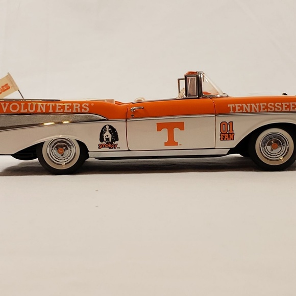 Danbury Mint UT 1957 Chevy Bel Air - Picture 5 of 8